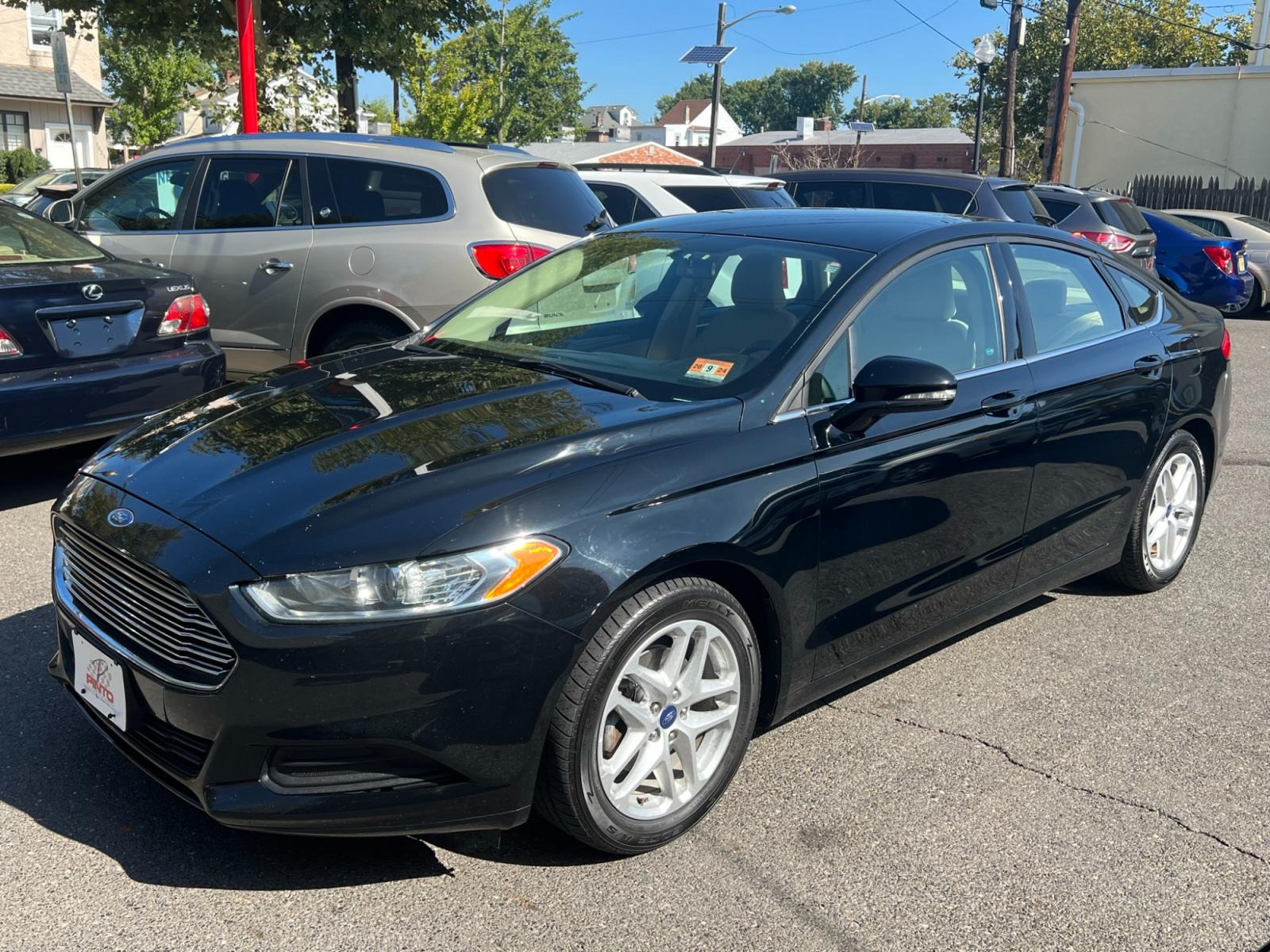 2016 BLACK /Beige Ford Fusion (3FA6P0H78GR) , located at 1018 Brunswick Ave, Trenton, NJ, 08638, (609) 989-0900, 40.240086, -74.748085 - Just Arrived! 2016 Ford Fusion | Loaded up | Just Serviced | $8,995 | Call Now! This Vehicle will not last long!!! Pinto Auto Group PintoAutoGroup.com 609-989-0900 - Photo #5